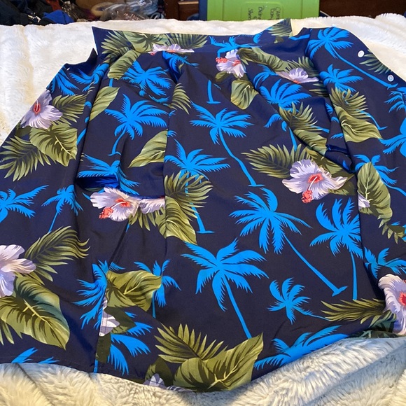 Men’s floral button up - Picture 5 of 7